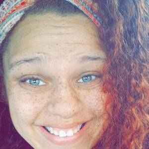 Meet your Posher, Alexia